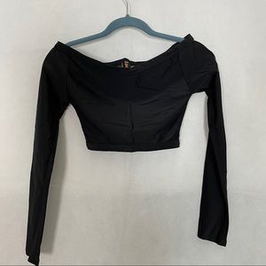 Size S/M dance too long sleeve crop